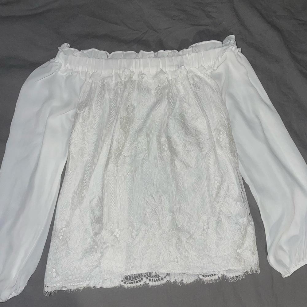 Suzy Shier Top